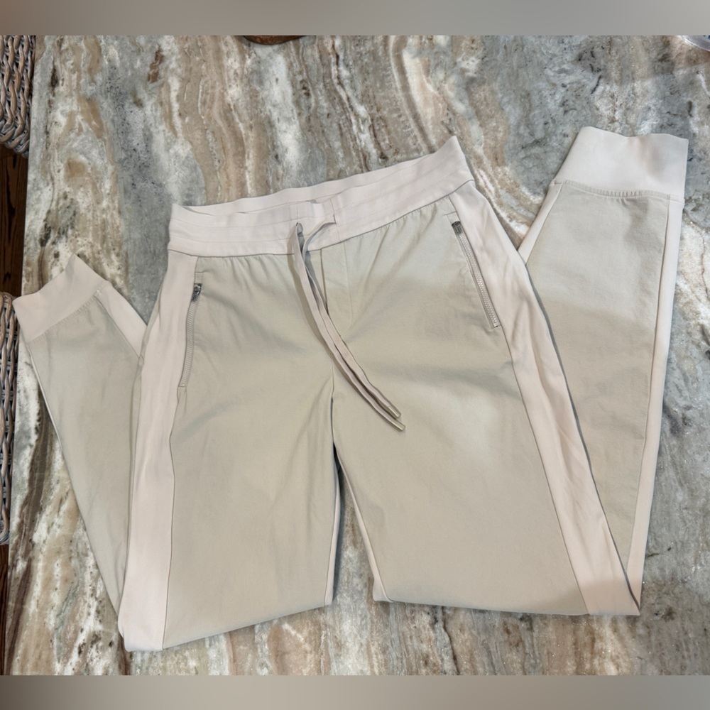 Women’s ATHLETA Highlands Hybrid Trek Joggers- Size 10 TALL - Picture 3 of 9